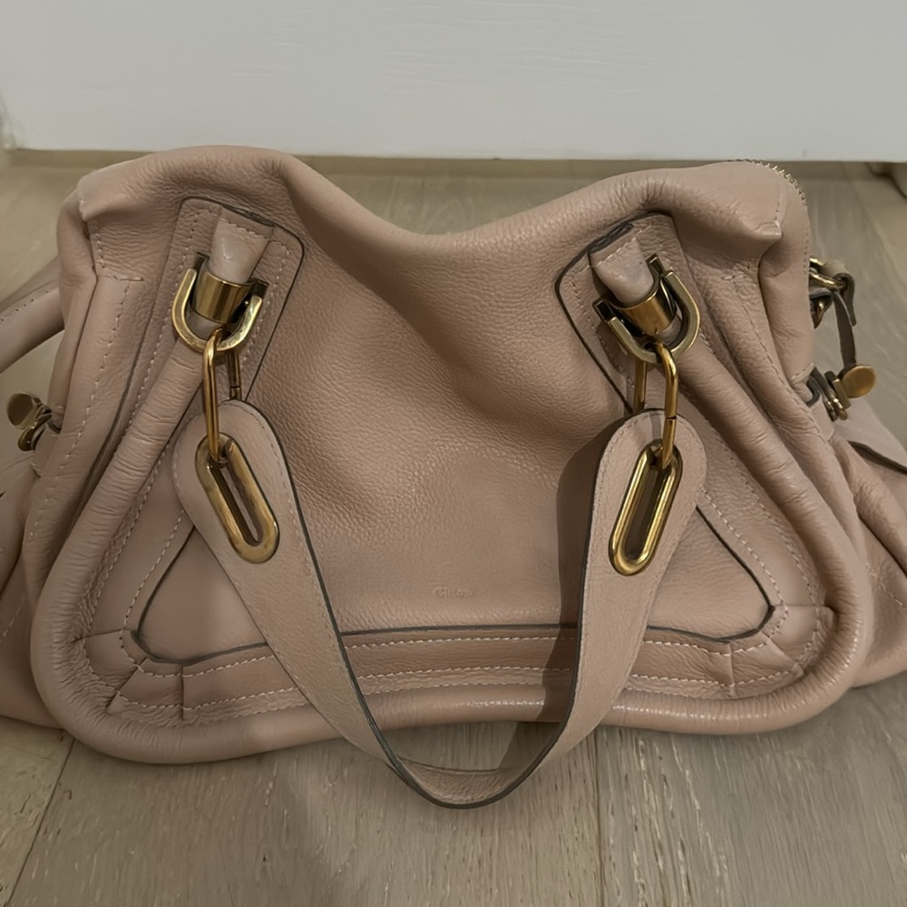 Blush nude medium Chloe bag. Great condition. The inside is a bit more worn.